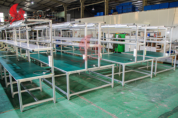 b&agrave;n thao t&aacute;c khung th&eacute;p sơn tĩnh điện 
